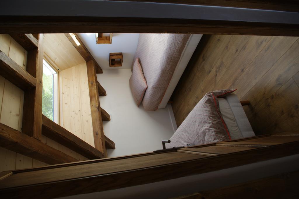 Petit Chalet Vieux Bois Bozel Exterior photo